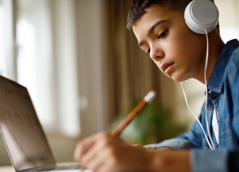 Benefits of Online Learning – 16 Advantages to Learning Online